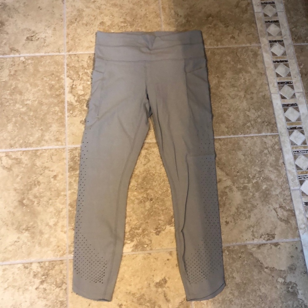 Athleta 7/8 Chakra Legging